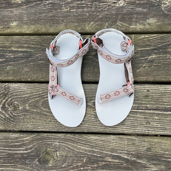 Teva Women's Sandals Size 9 - Picture 2 of 10